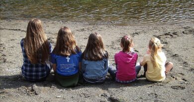 children, girls, sisters