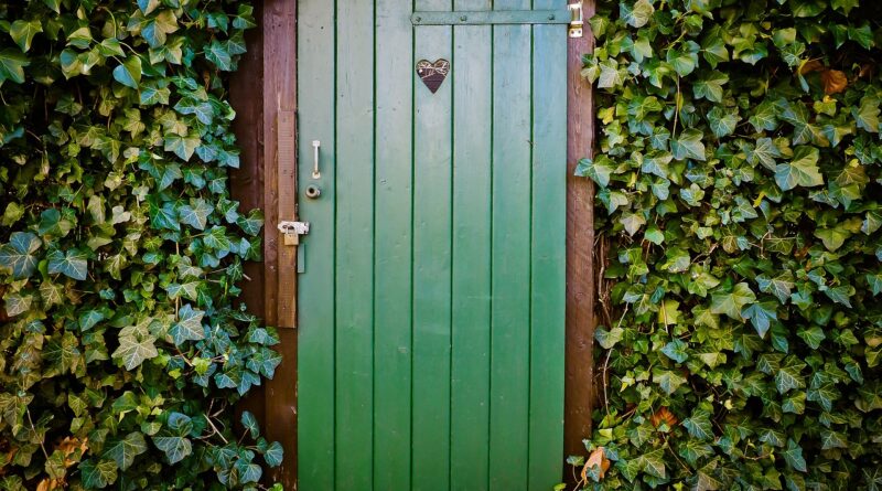 door, toilet door, peace and quiet